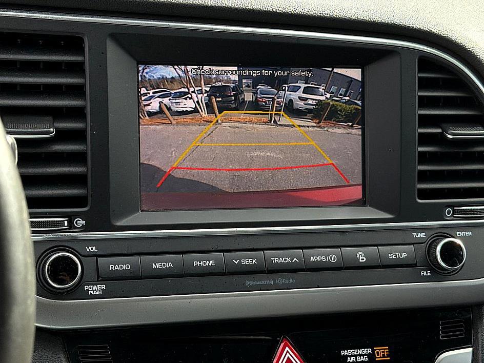 Used 2017 Hyundai Elantra Limited image 12