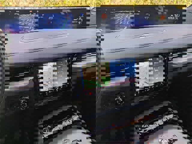 New 2025 Lincoln Navigator Reserve w/ Jet Appearance Package image 8