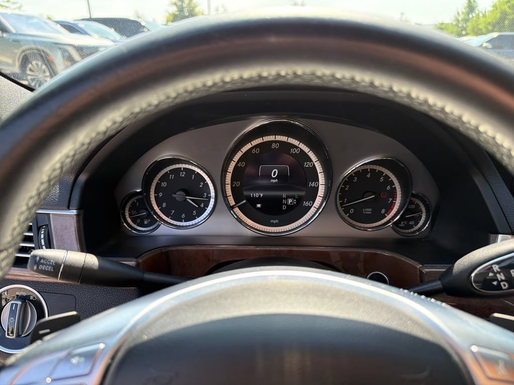 Used 2013 Mercedes-Benz E 350 4MATIC Sedan image 19