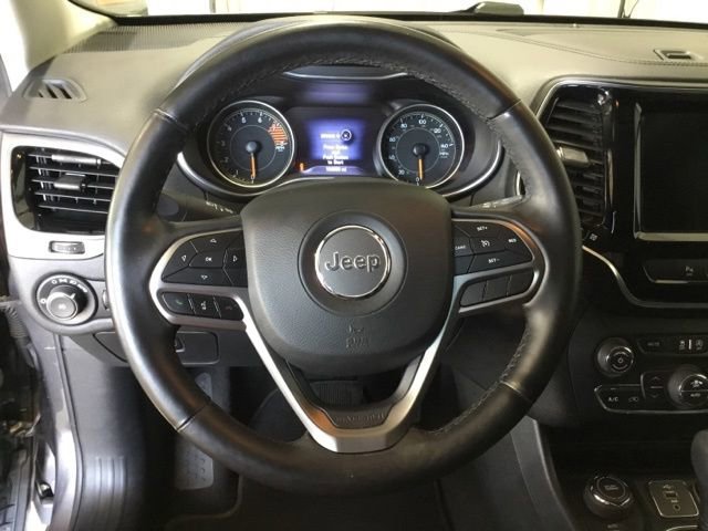 Used 2019 Jeep Cherokee Limited image 30