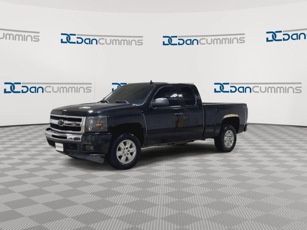 Used 2011 Chevrolet Silverado 1500 LT w/ All-Star Edition AWD/4WD image 4
