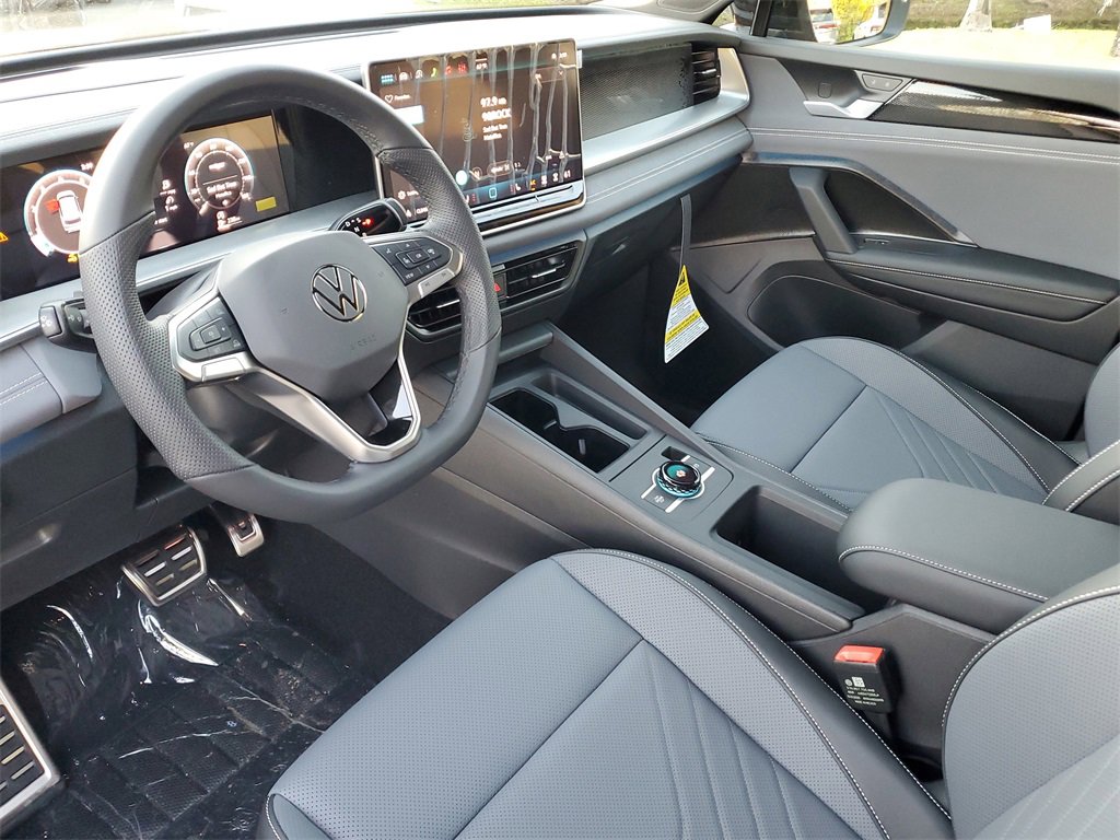 New 2026 Volkswagen Tiguan SE R-Line image 22