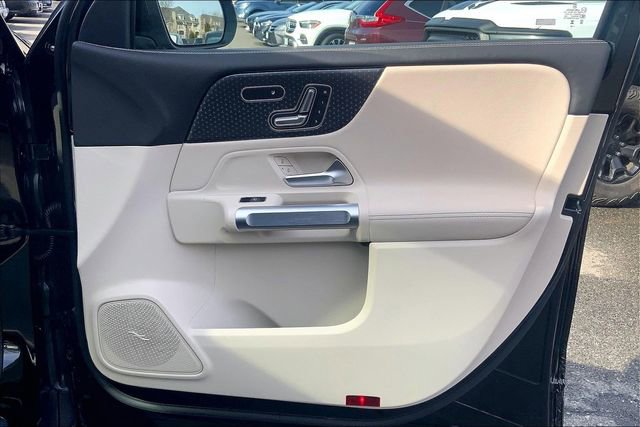 Used 2026 Mercedes-Benz GLB 250 4MATIC image 19