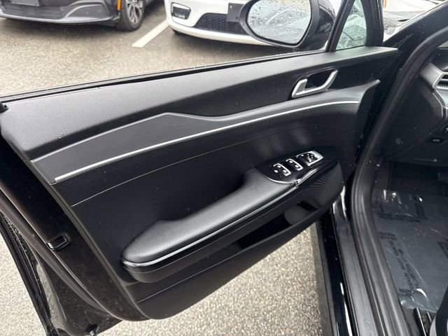 Used 2023 Kia K5 LXS image 17