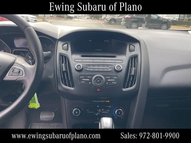 Used 2015 Ford Focus SE w/ SE Sport Package image 18