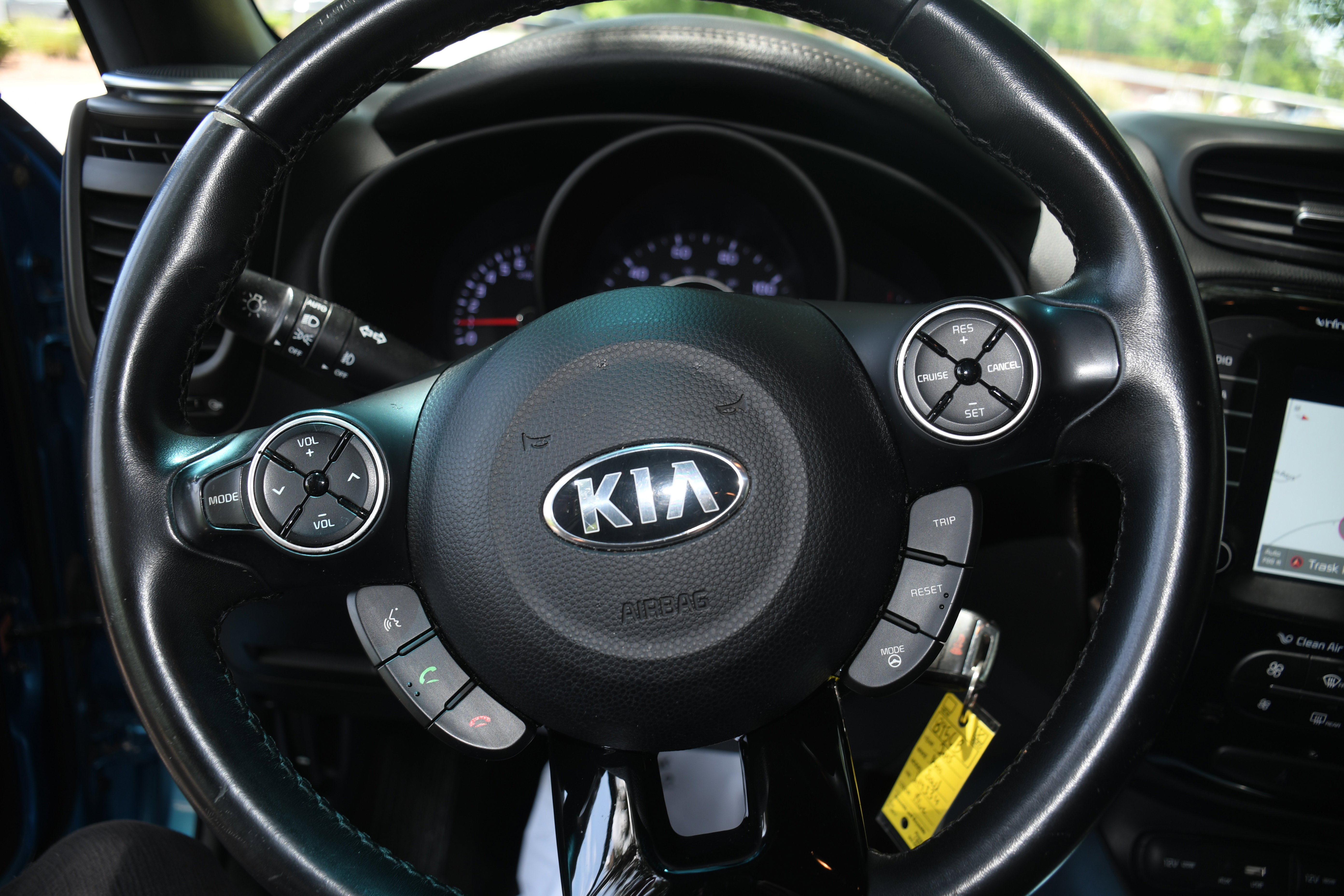 Used 2015 Kia Soul + w/ Audio Package FWD image 12