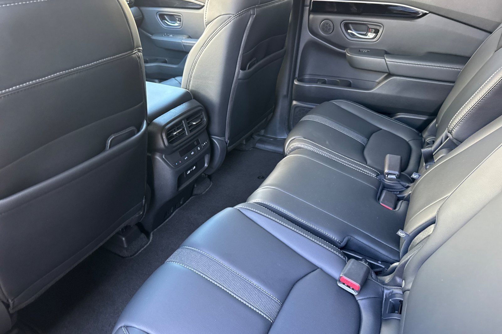 Used 2023 Honda Pilot EX-L image 9