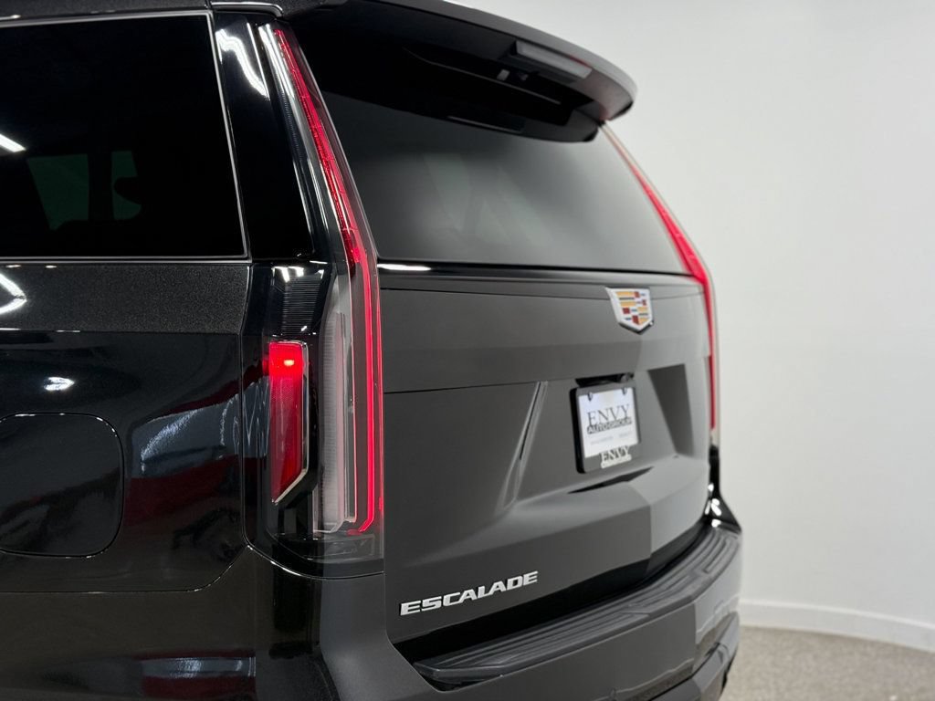 Used 2024 Cadillac Escalade V w/ Heavy-Duty Trailer Package AWD/4WD image 36