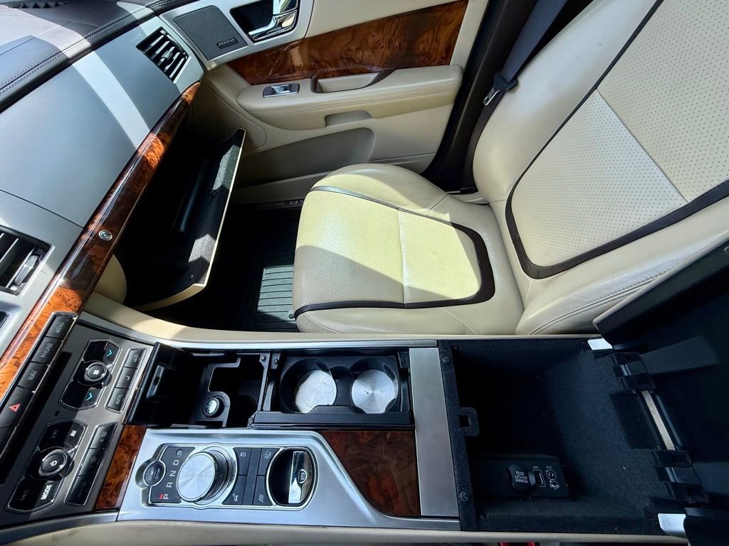 Used 2015 Jaguar XF Portfolio AWD/4WD image 22