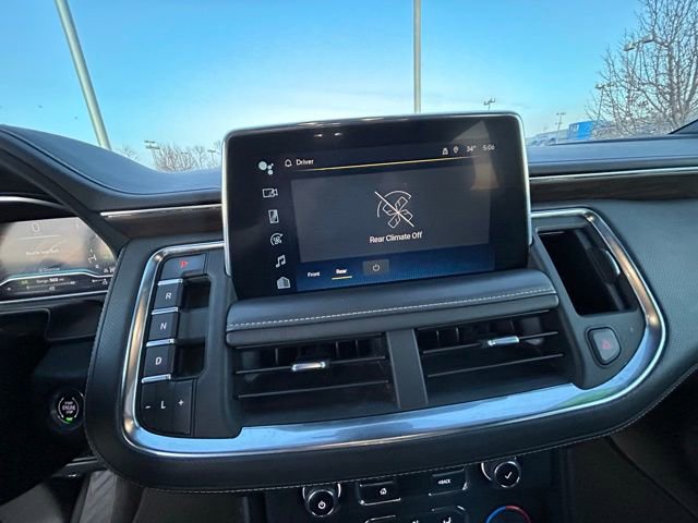 Used 2023 Chevrolet Suburban Premier image 17