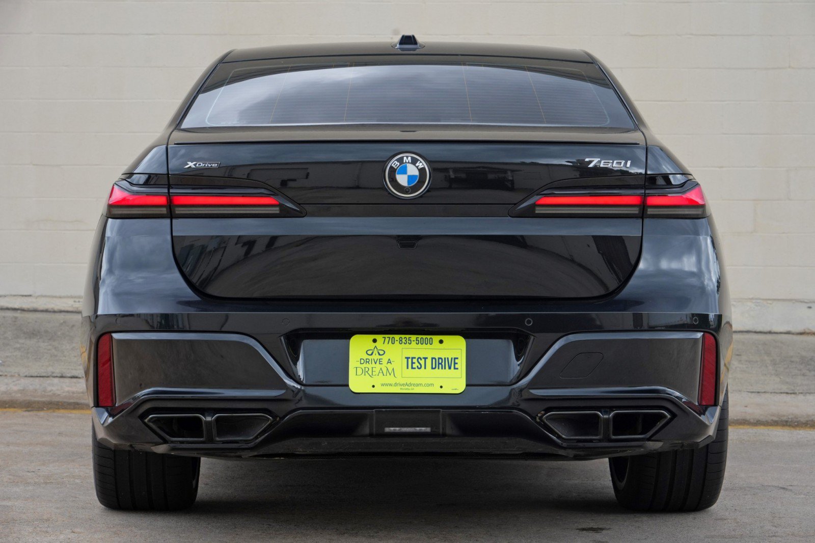 Used 2023 BMW 760i xDrive AWD/4WD image 11