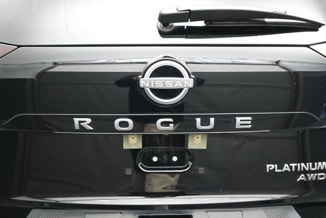 Used 2026 Nissan Rogue Platinum w/ Platinum Premium Package AWD/4WD image 14