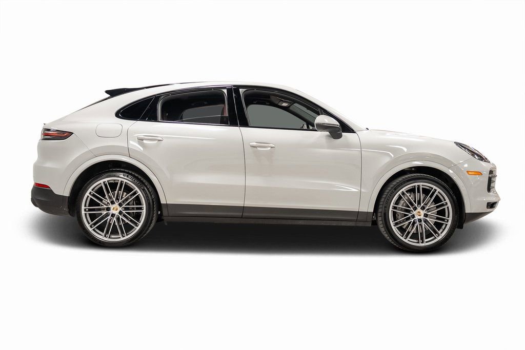 Used 2023 Porsche Cayenne Platinum Edition AWD/4WD image 5