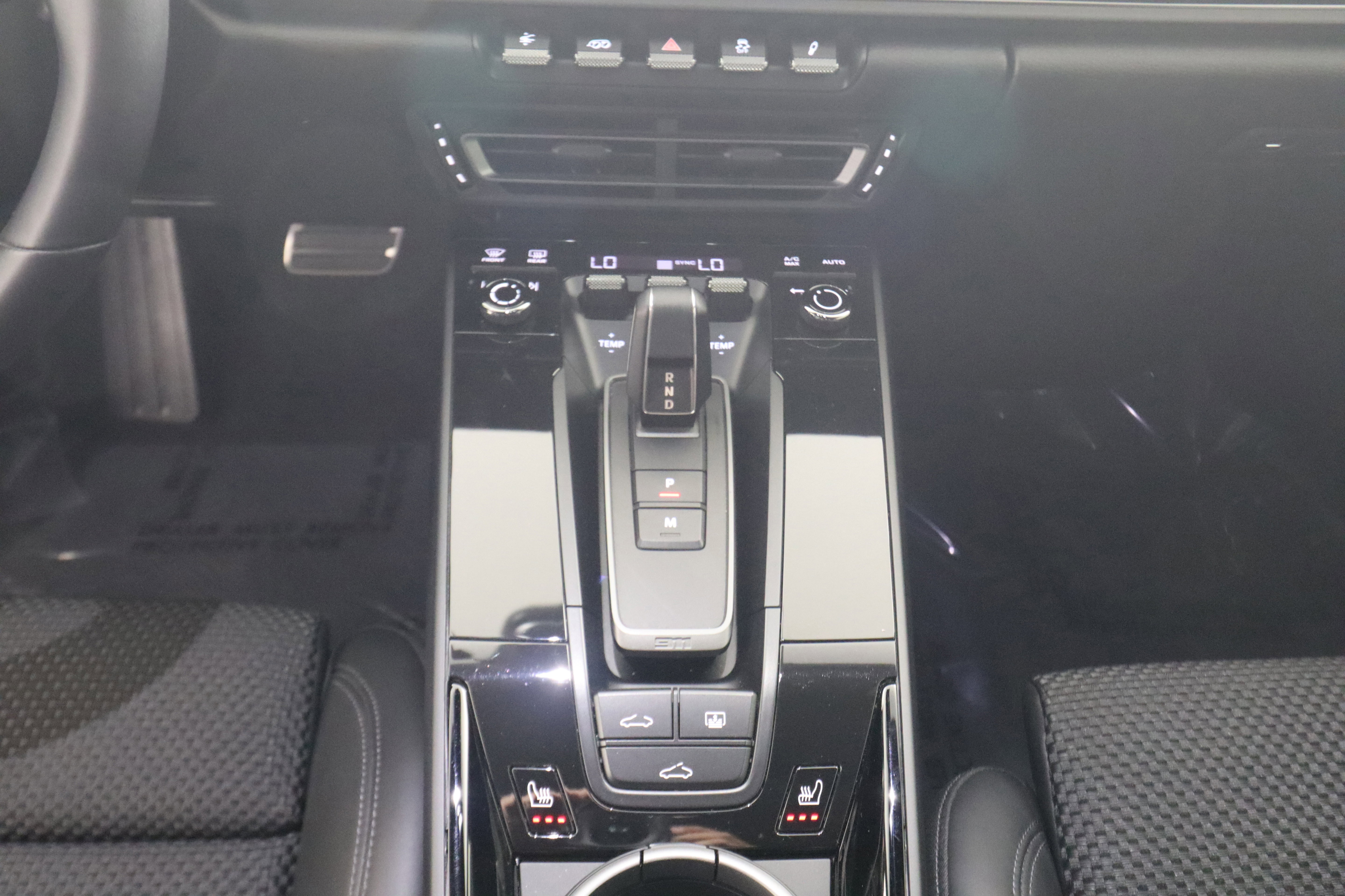 Certified 2024 Porsche 911 Carrera T image 20
