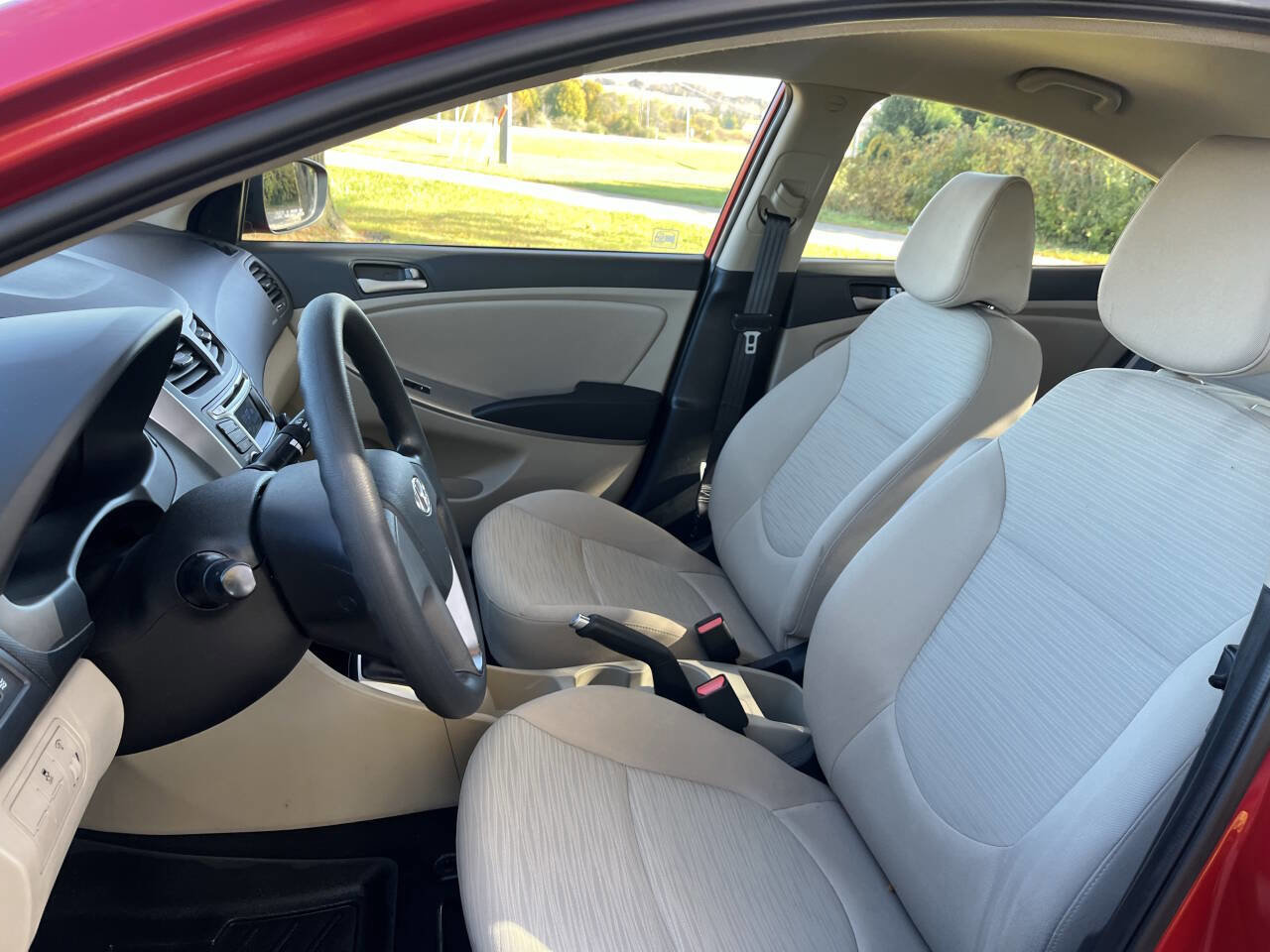 Used 2016 Hyundai Accent SE image 21