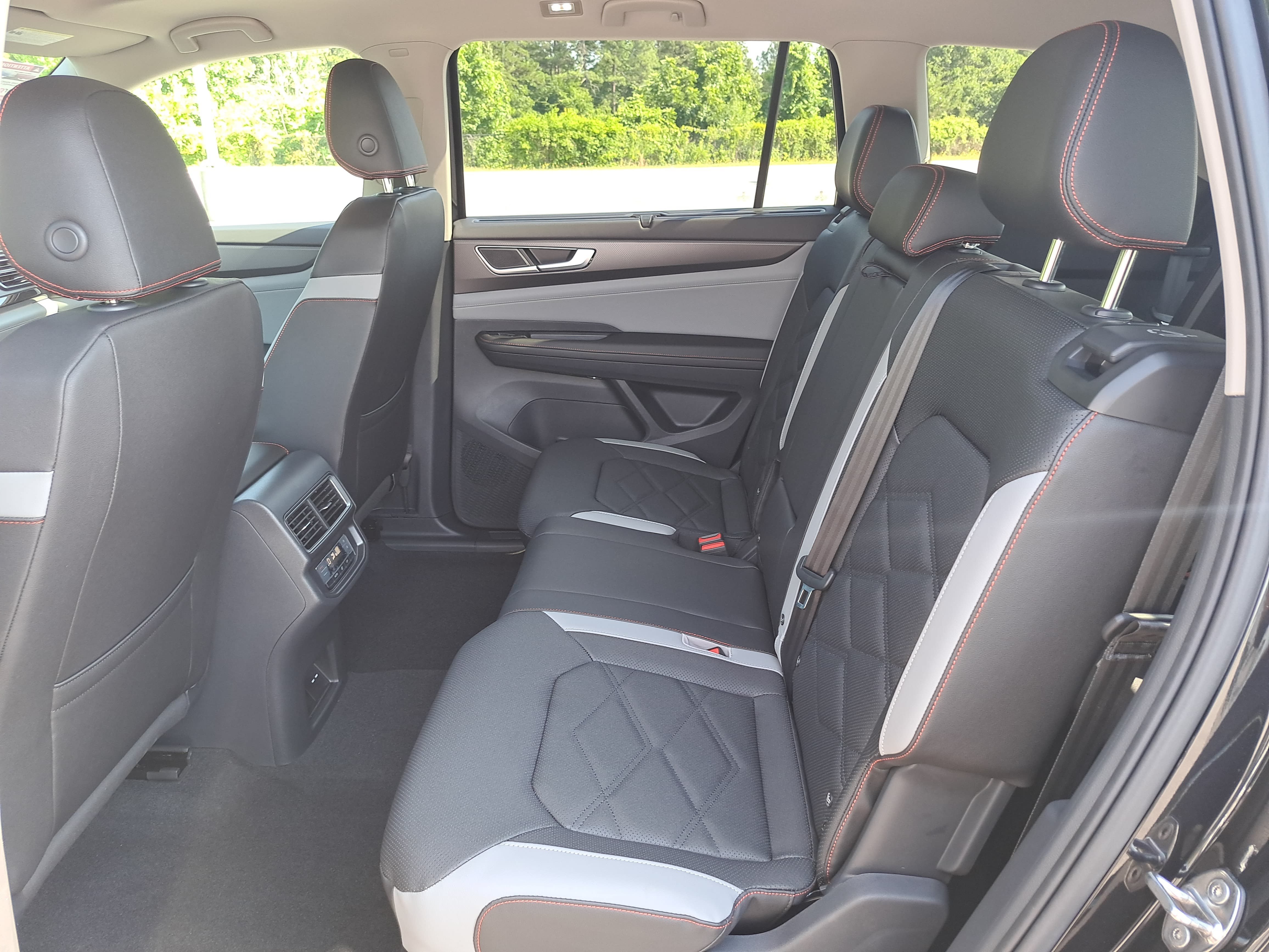 New 2026 Volkswagen Atlas Peak Edition AWD/4WD image 15