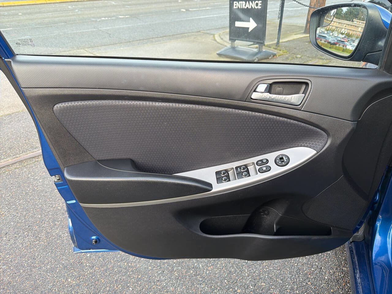 Used 2015 Hyundai Accent Sport image 30