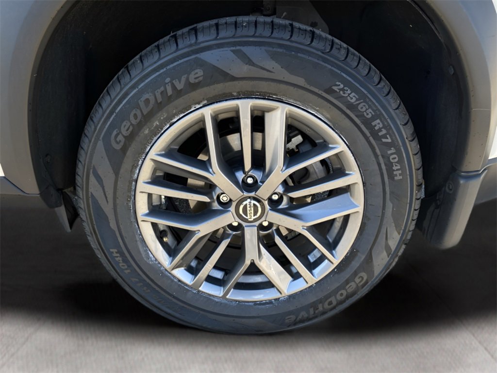 Used 2021 Nissan Rogue S image 19