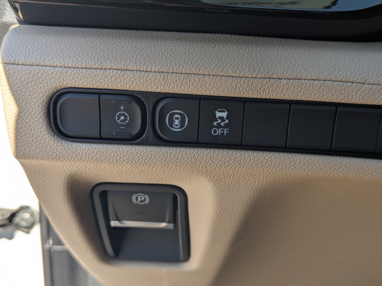Certified 2025 Acura MDX FWD image 34