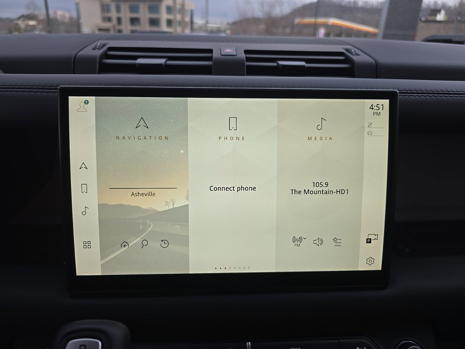 Certified 2025 Land Rover Defender 110 S image 27