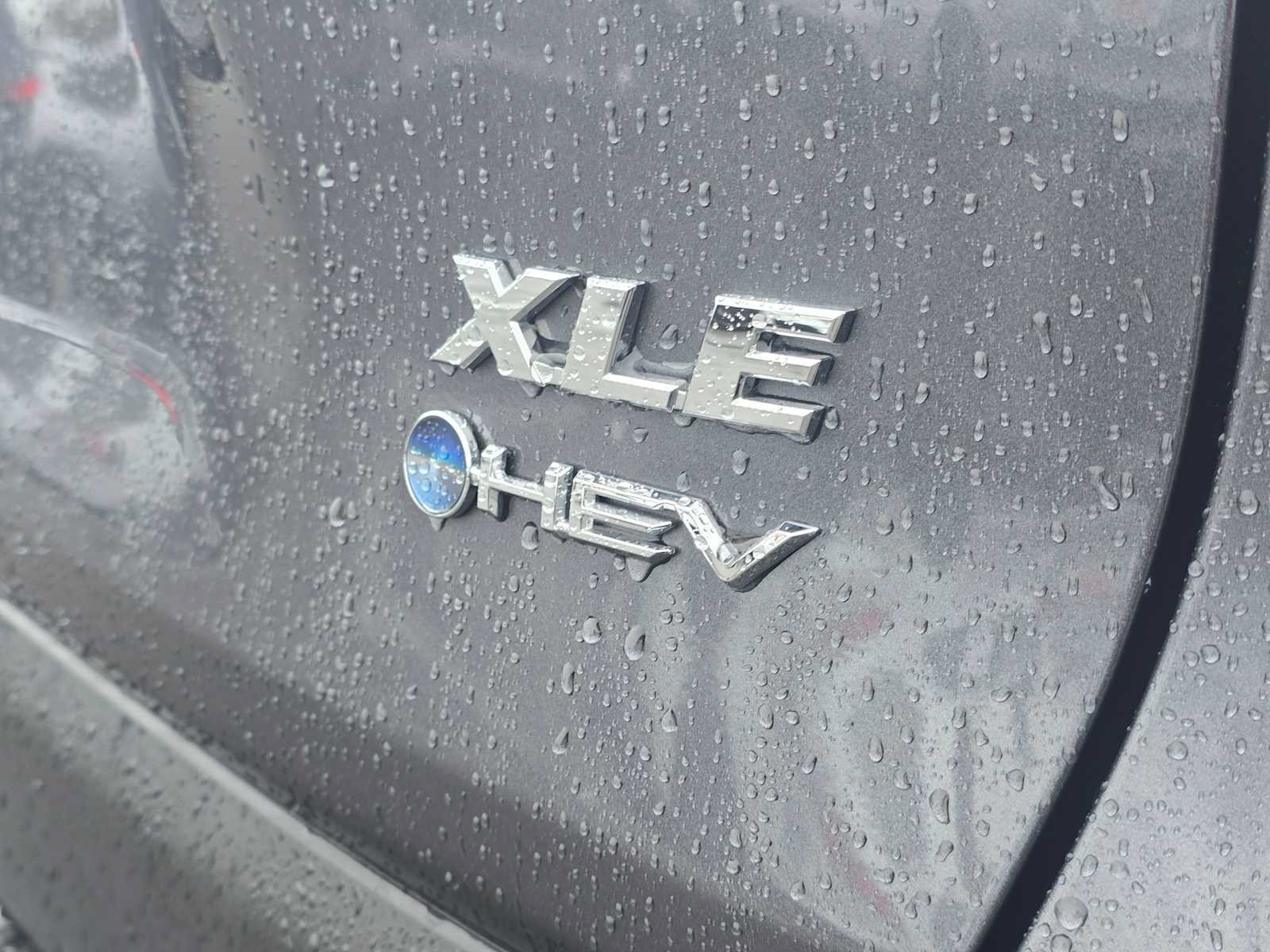 Used 2025 Toyota RAV4 XLE image 16