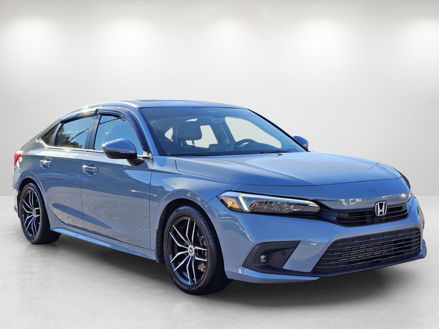 Used 2023 Honda Civic Touring image 3