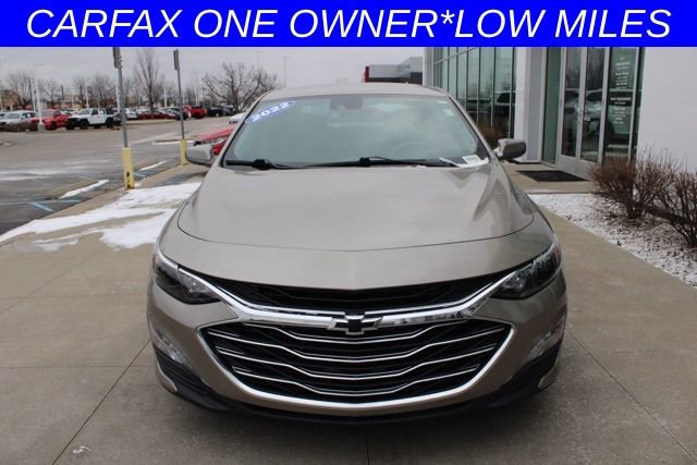 Used 2022 Chevrolet Malibu LT image 2