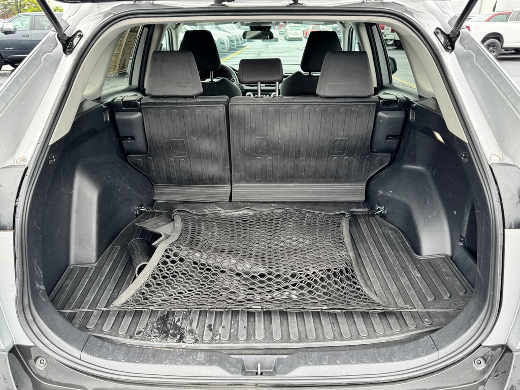 Used 2023 Toyota RAV4 XLE AWD/4WD image 16