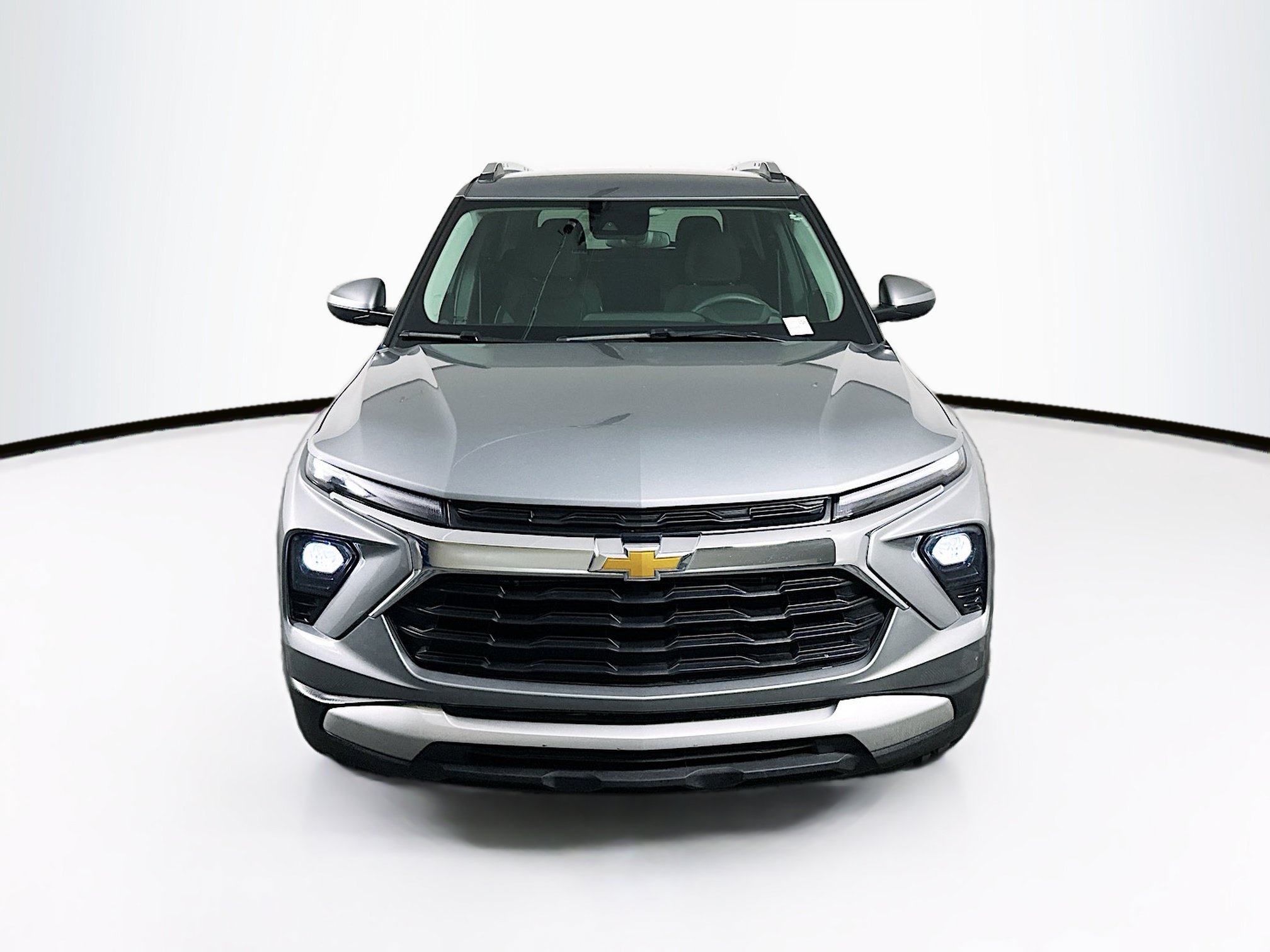Used 2025 Chevrolet TrailBlazer LT FWD image 2