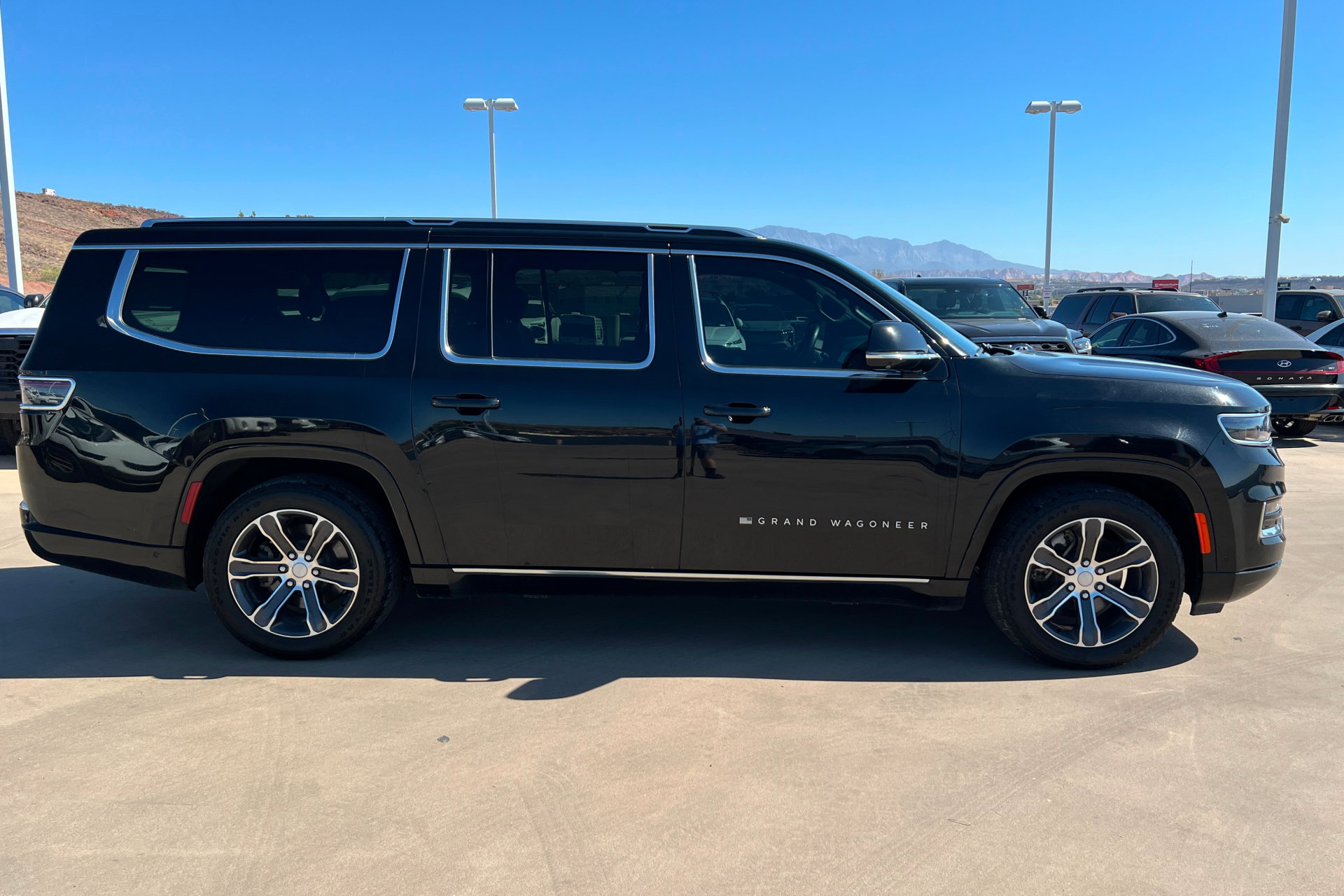 Used 2024 Jeep Grand Wagoneer L 4WD image 6