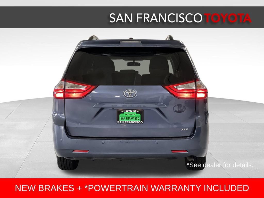 Used 2016 Toyota Sienna XLE Premium FWD image 4