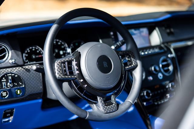 Used 2022 Rolls-Royce Cullinan Black Badge image 31