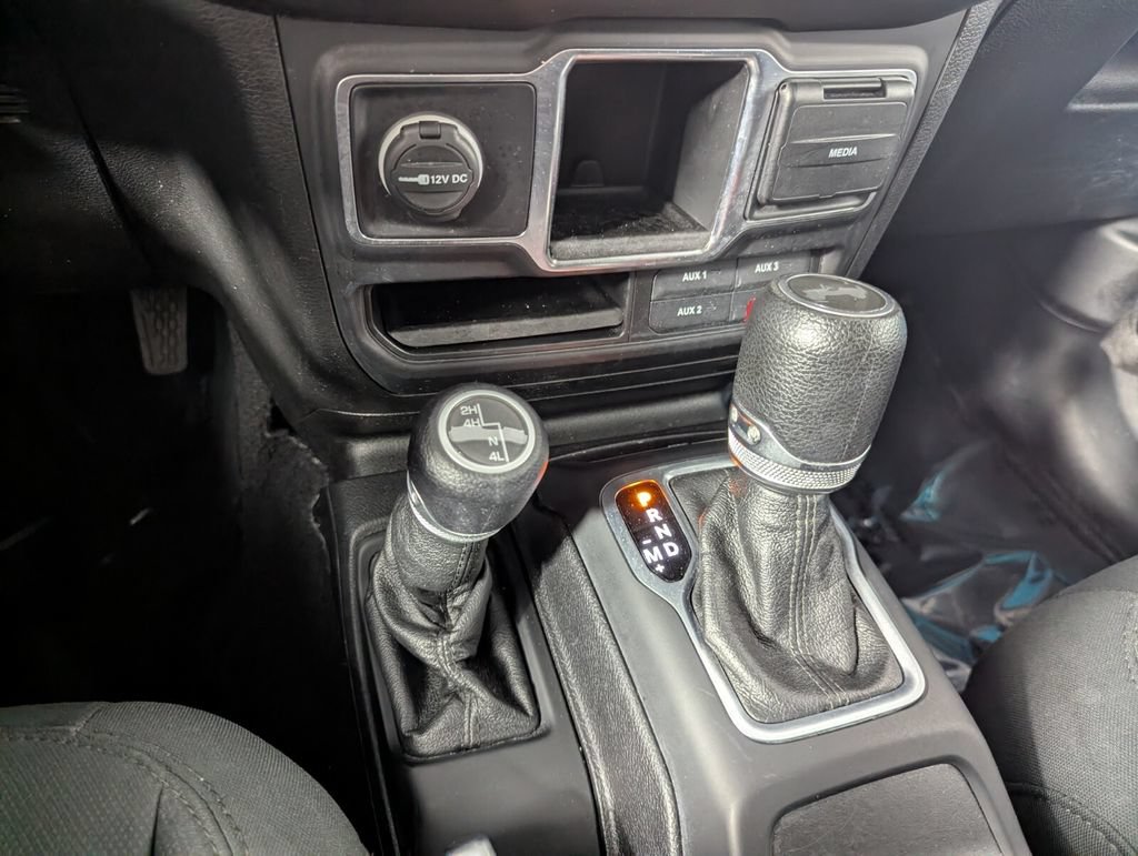 Used 2020 Jeep Wrangler Sport AWD/4WD image 23