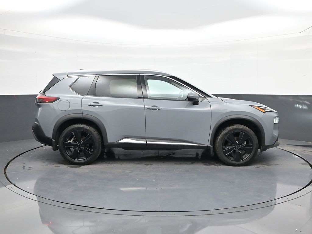 Used 2021 Nissan Rogue SL w/ Premium Package image 8