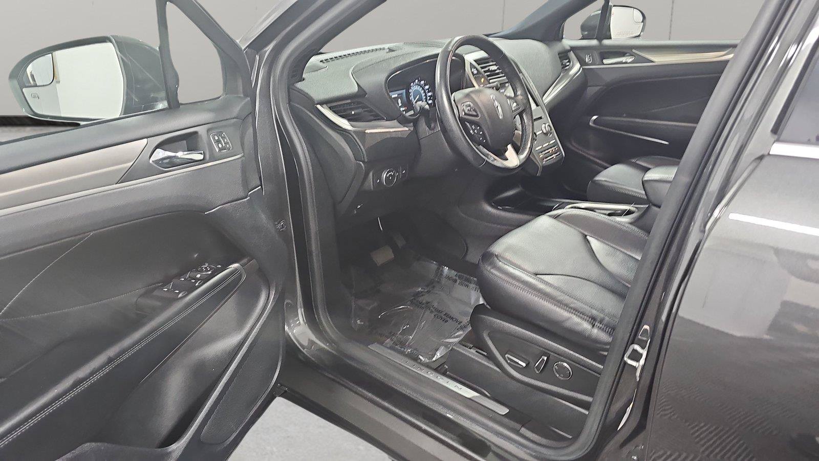 Used 2019 Lincoln MKC Premiere FWD image 23
