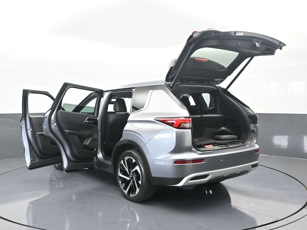 Used 2022 Mitsubishi Outlander SE image 78