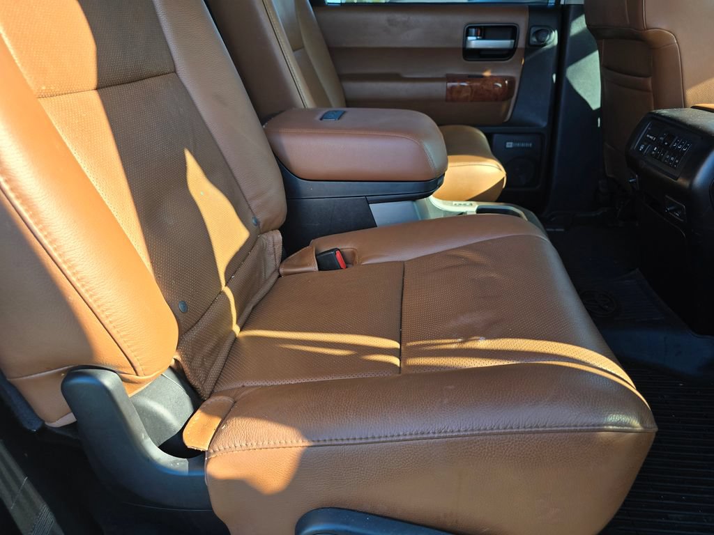 Used 2018 Toyota Sequoia Platinum AWD/4WD image 11
