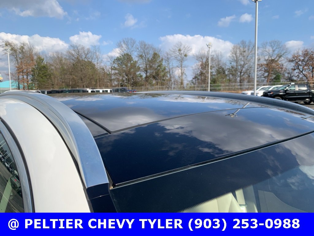 Used 2022 Mercedes-Benz GLC 300 4MATIC image 11