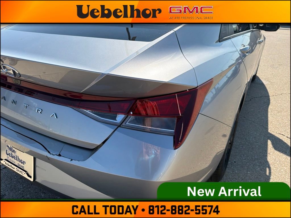 Used 2022 Hyundai Elantra SEL w/ Cargo Package FWD image 8