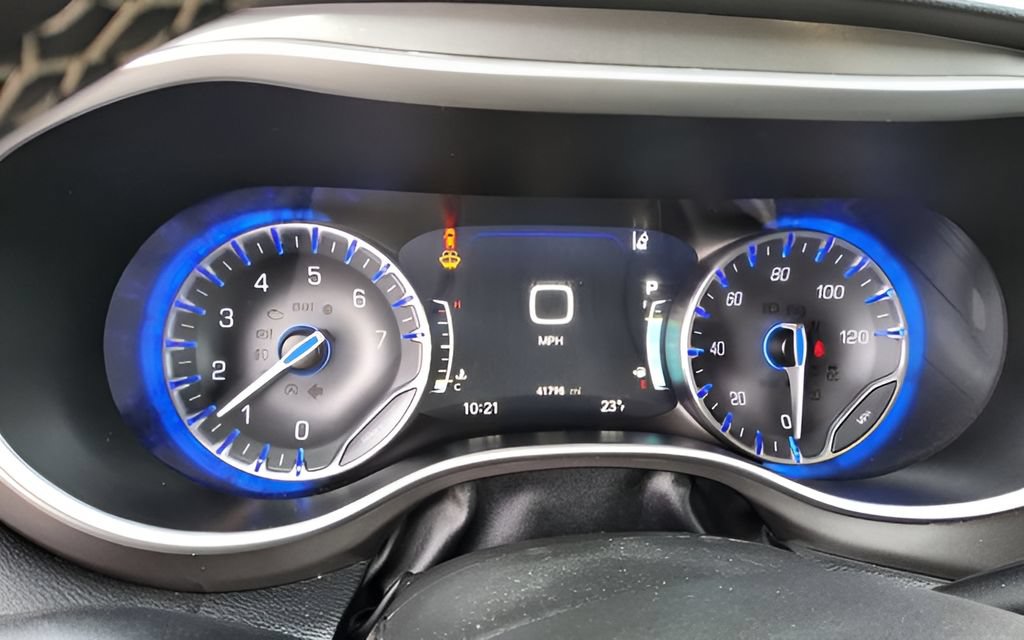 Used 2024 Chrysler Pacifica Touring-L FWD image 36