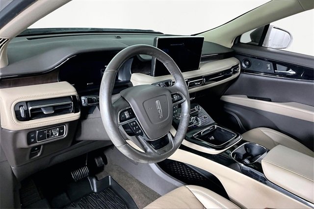 Used 2021 Lincoln Nautilus Reserve w/ Equipment Group 201A image 17