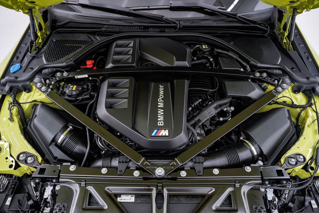 Used 2021 BMW M4 Coupe w/ Executive Package RWD image 33