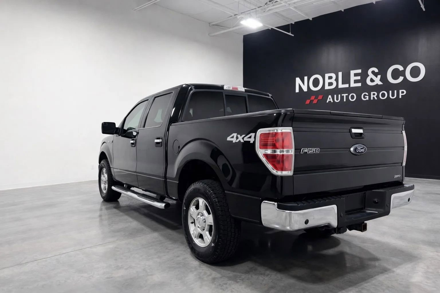 Used 2010 Ford F150 XLT image 2