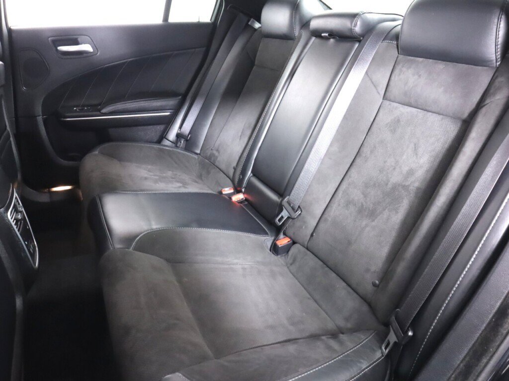 Used 2015 Dodge Charger R/T RWD image 34