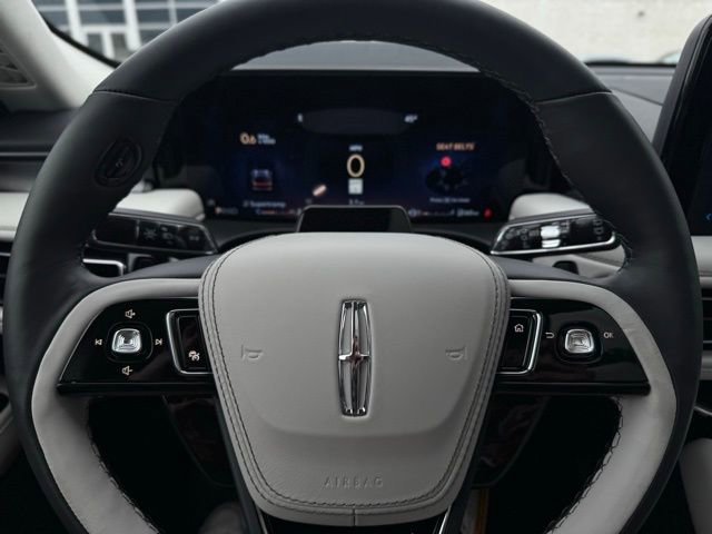 New 2026 Lincoln Aviator AWD image 31