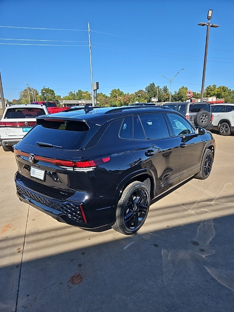 New 2026 Volkswagen Tiguan SE R-Line image 5