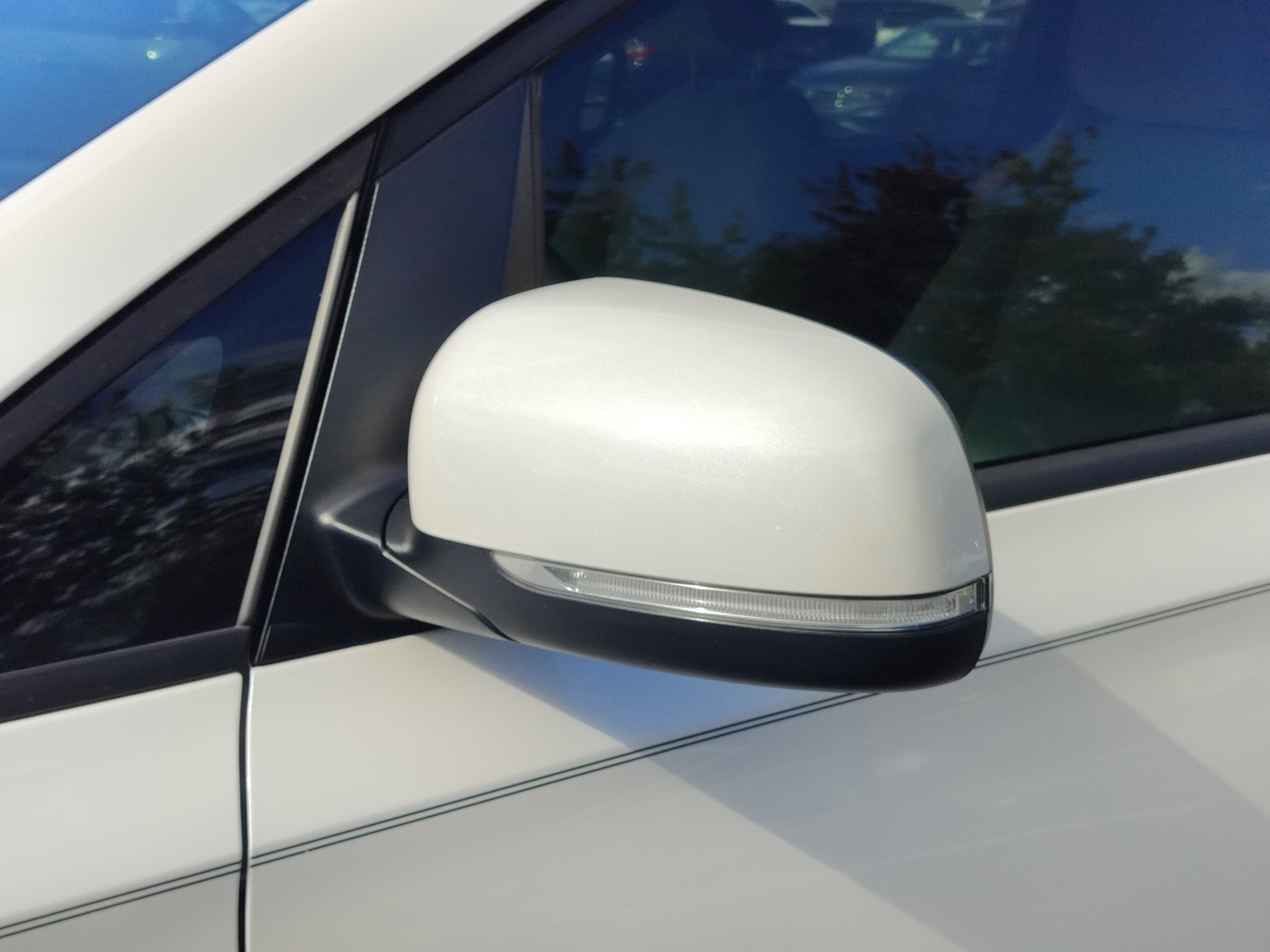 Used 2020 Kia Sedona L image 11