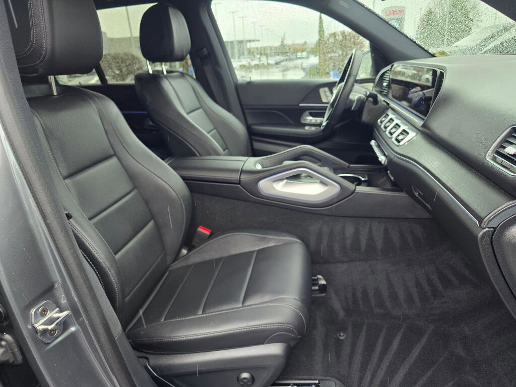 Used 2025 Mercedes-Benz GLE 450e 4MATIC image 27