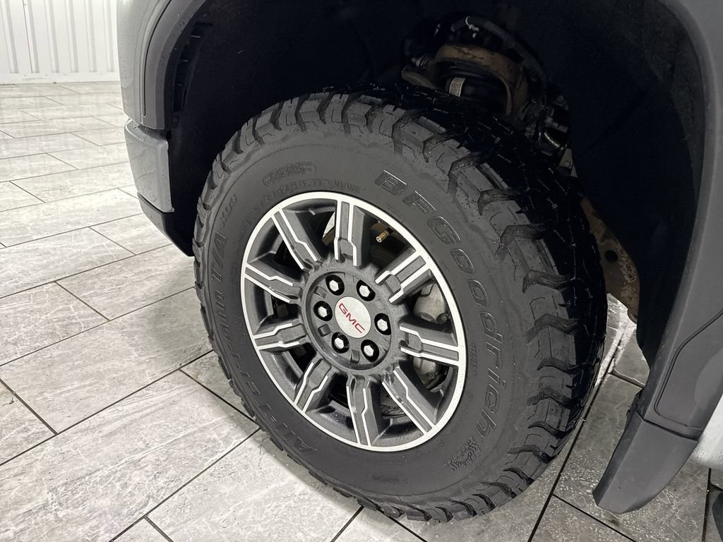 Used 2024 GMC Sierra 1500 AT4 w/ AT4 Premium Package AWD/4WD image 34