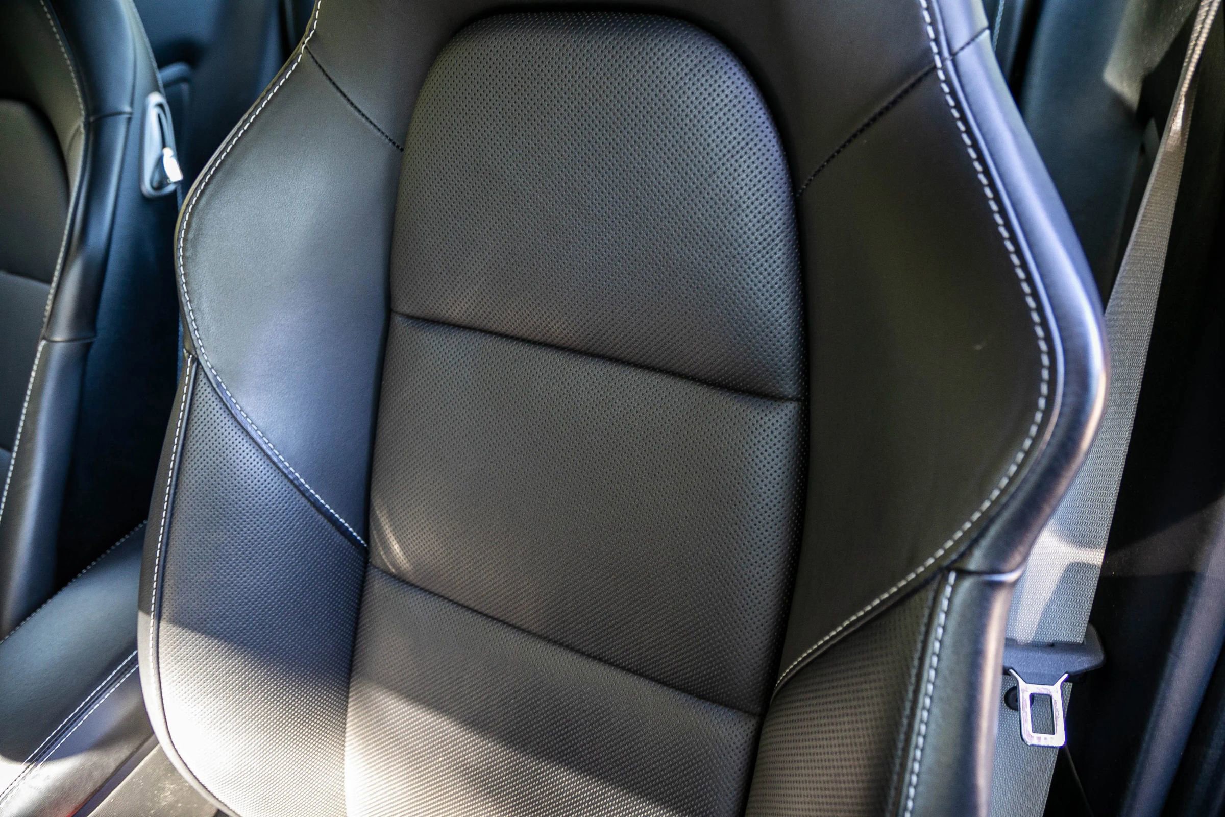 Used 2018 Porsche 911 Turbo S image 34